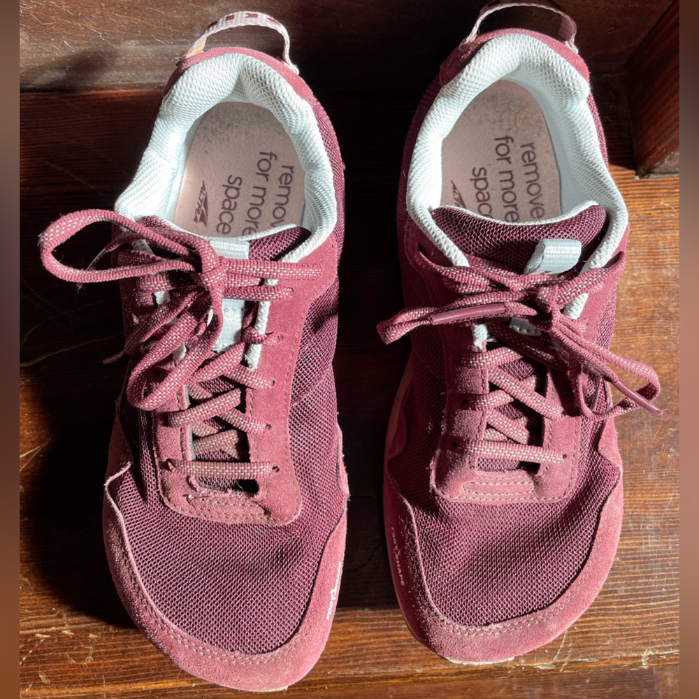 Lightly worn Altra Kokiri Maroon Sneakers Youth size 6